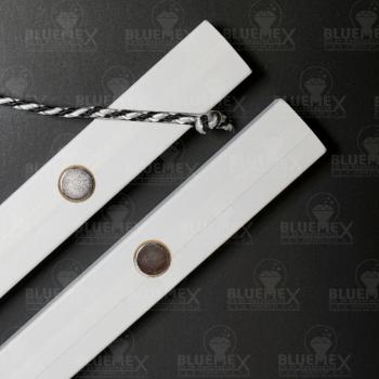 Preview: Magnetleisten-Set für Diamond Painting Bilder, hohe Tragkraft, ab 30cm, weiß, Vollholz